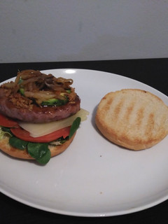 A picture of Full compact burger.