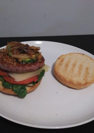 A picture of Full compact burger.