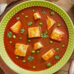 A picture of Matar Paneer ki sabzi.