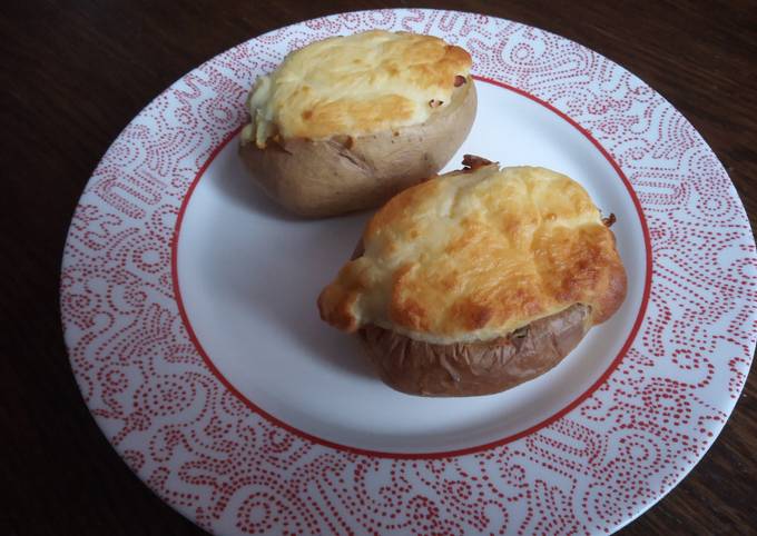 Recette Délicieuse Pommes de terre soufflées aux lardons et fromage