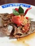 Ikan Nila Saus Asam Manis dengan Taburan Udang Rebon