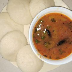 A picture of Instant idli.