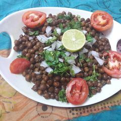 A picture of Black Chana Salad.