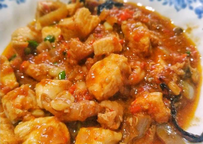 Bagaimana cara memasak Fillet ayam kecap pedas dijamin spesial
