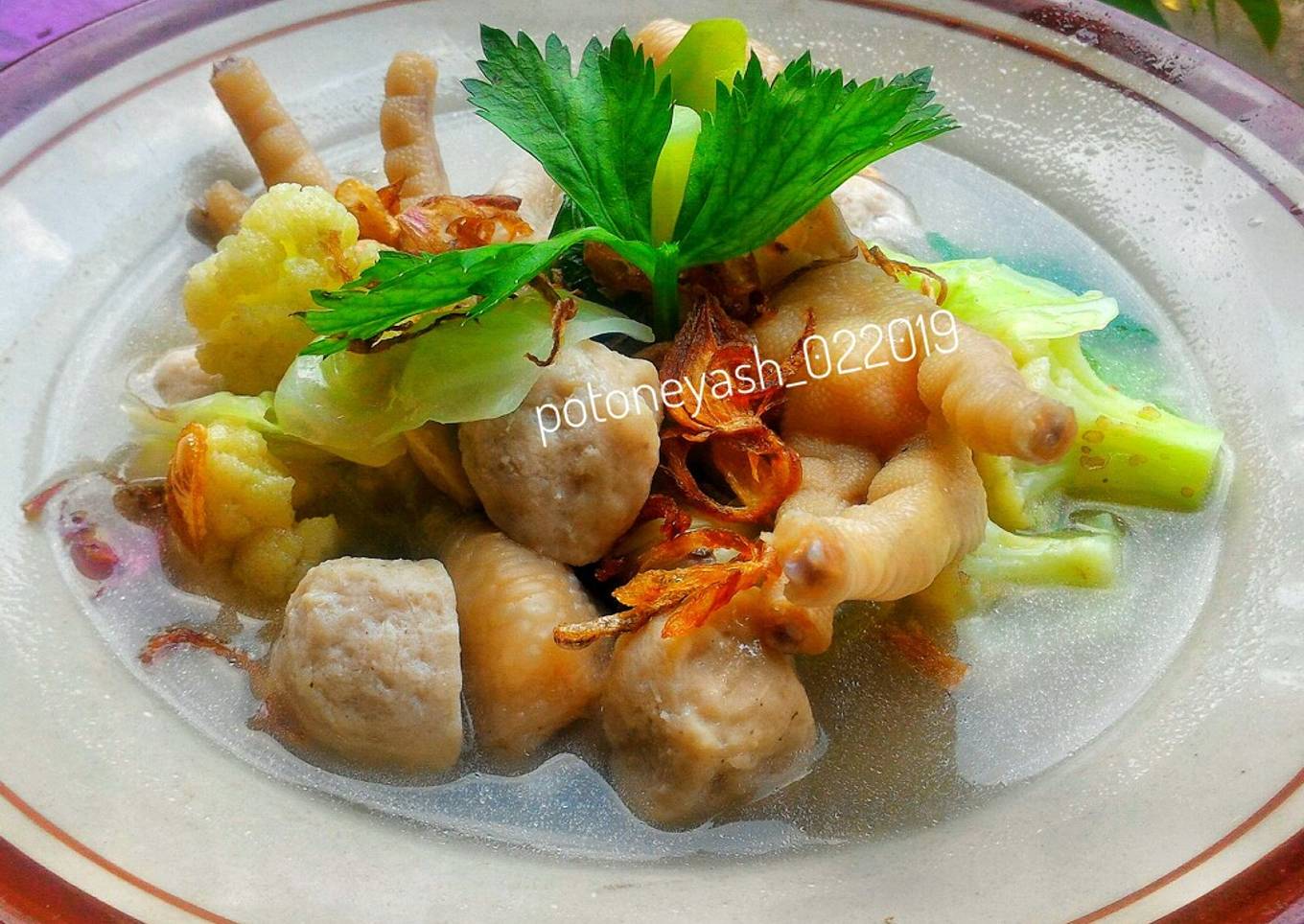 (122).Sop Baso dan Ceker Ayam