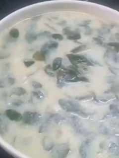 முருங்கை கீரை சாறு (murungai keerai saaru recipe in tamil) செய்முறை முக்கிய புகைப்படம்