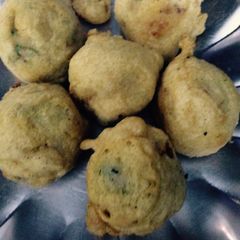 Aloo Ki kachori A picture of Aloo Ki kachori.