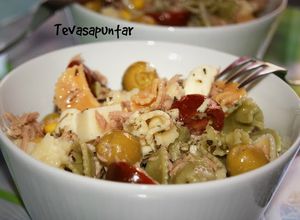 Una foto de Ensalada de lacitos con vinagreta griega