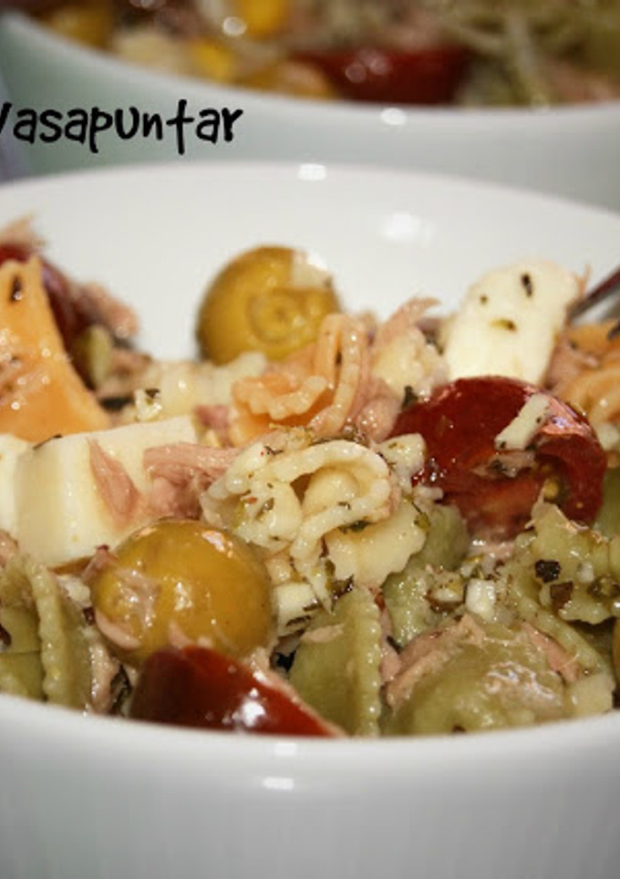 Una foto de Ensalada de lacitos con vinagreta griega