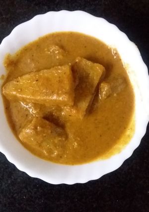 बनाना ग्रेव्ही (Banana Gravy Recipe In Marathi) रेसिपी चे मुख्य फोटो 
