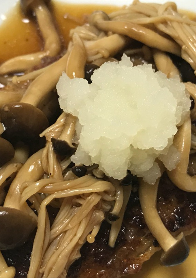 Una foto de Salsa de hongos para bistec