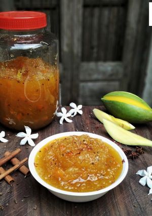કાચી કેરી મુરબ્બા (Raw Mango Murabba Recipe In Gujarati) રેસીપી મુખ્ય ફોટો
