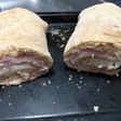 Arrollado de pan casero relleno