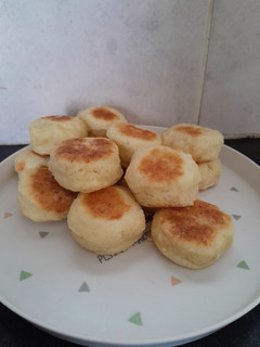 Una foto de Scones de queso