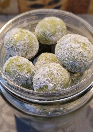 Foto resep Matcha Snowball Cookies