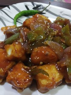 स्पाइसी चिली पनीर (spicy chilli paneer recipe in Hindi) रेसिपी मुख्य फोटो