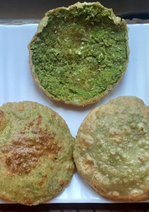 મટર કચોરી (Matar Kachori Recipe In Gujarati) રેસીપી મુખ્ય ફોટો