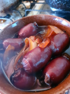 Una foto de Chorizos al vino