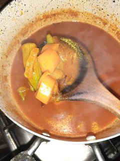 عکسی از دستور خورش بامیه بدون گوشت