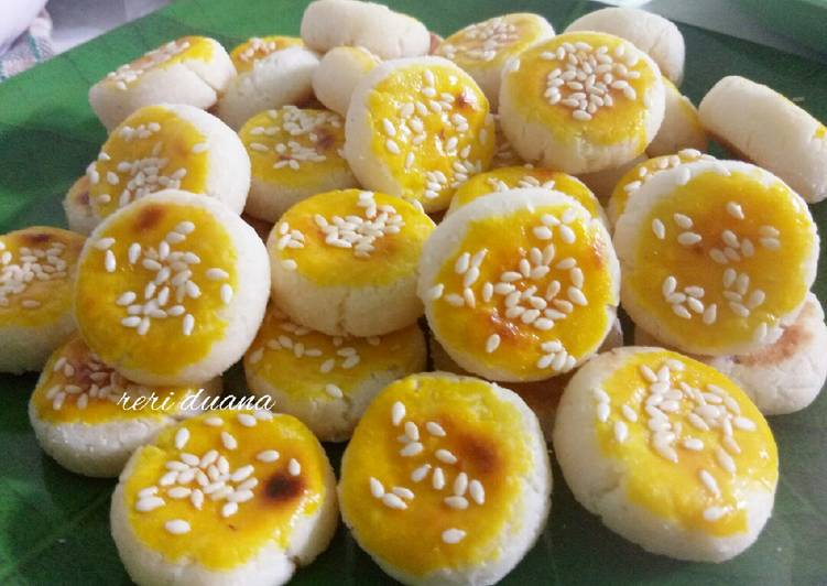 Mini Wingko tabur wijen