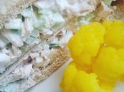 A picture of chicken salad sandwich