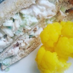 A picture of The BESt Chicken Salad Sandwich.