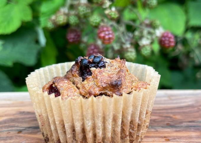 Vegan Banana and Blackberry Muffins 🍌🧁 🌱