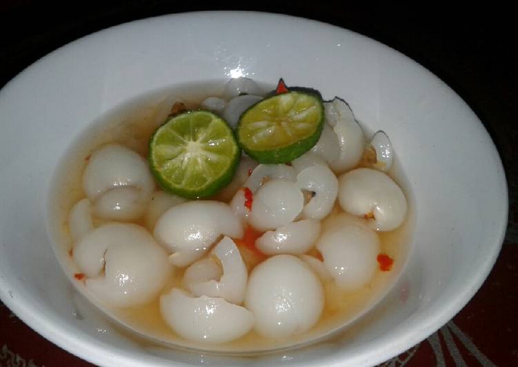 Asinan rambutan