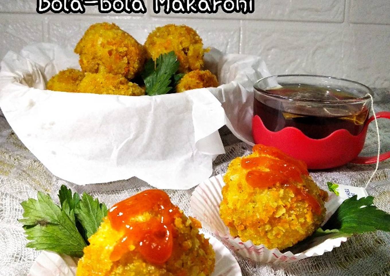*Bola-Bola Makaroni*