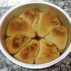 A picture of Cinaman roll.