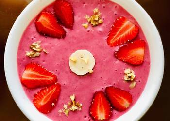 How to Prepare Tasty Strawberry banana beet oatmeal smoothie bowl