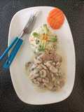 Tuto de pollo deshuesado con salsa champiñón