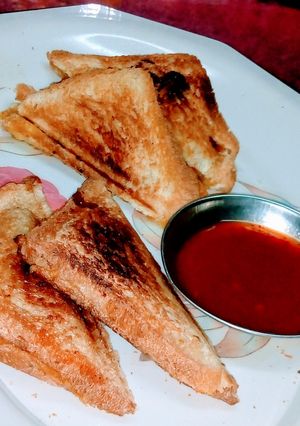 સેન્ડવીચ (Sandwich Recipe In Gujarati) રેસીપી મુખ્ય ફોટો