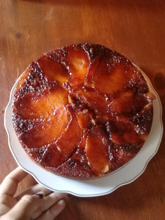 Una foto de Torta de manzana invertida