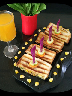 A picture of Cheese Spinach-Corn Sandwich.