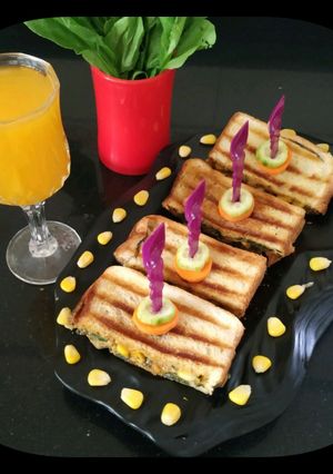 A picture of Cheese Spinach-Corn Sandwich.
