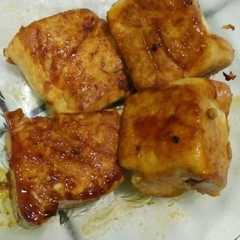 A picture of Tahu Bakar.