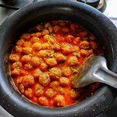 A picture of Soya granules curry.