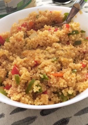 Una foto de Cous-cous con verduras