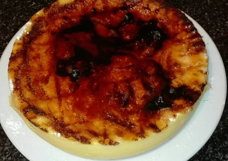Quesada pasiega con azúcar quemada en la olla gm g