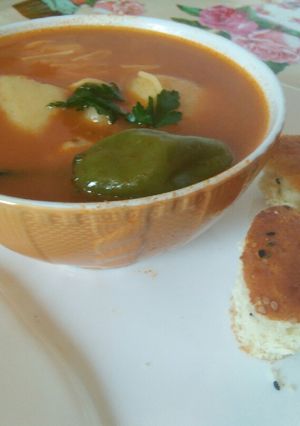 صورة لوصفة شوربة فارميسال حمراء بلا دجاج بنينة تهبل 😋😋