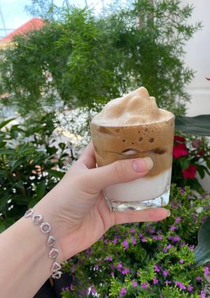Hình của món Cafe dalgona(Bằng cafe phin).