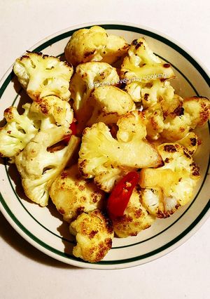 A picture of Dry-fried cauliflower 干煸花椰菜.
