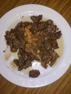 Una foto de Higadito de cochinillo al ajillo