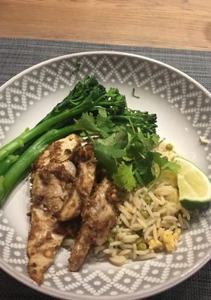 A picture of Satay chicken.