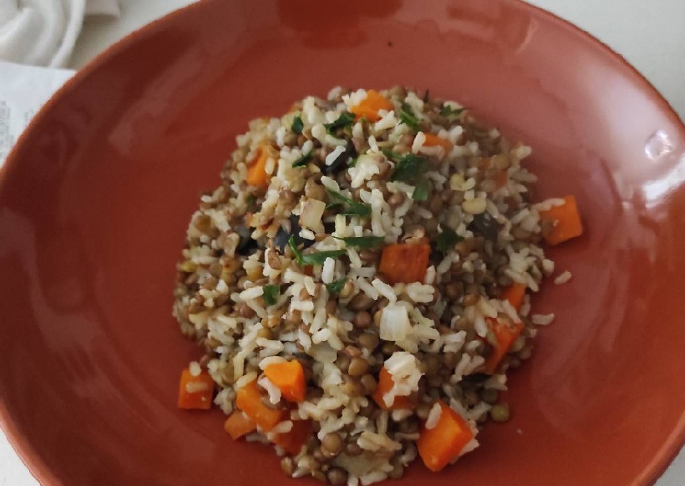 Lentejas con arroz estilo "arroz tres delicias"