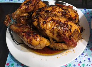 Una foto de Pollo a la Brasa Casero