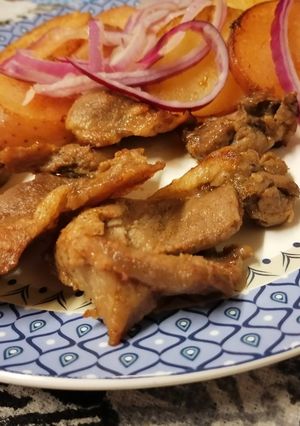Una foto de Papas doradas con carne delisa