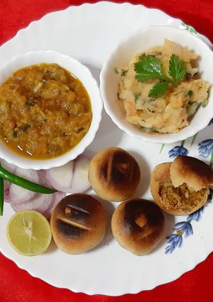 A picture of Litti Chokha.
