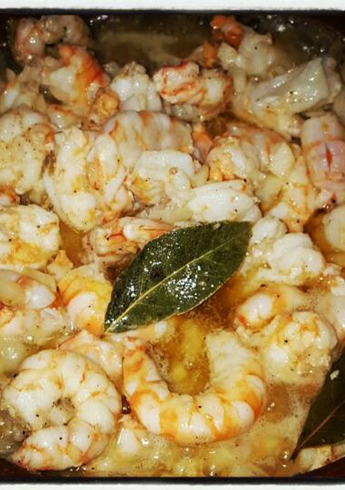 Una foto de Langostinos al ajillo